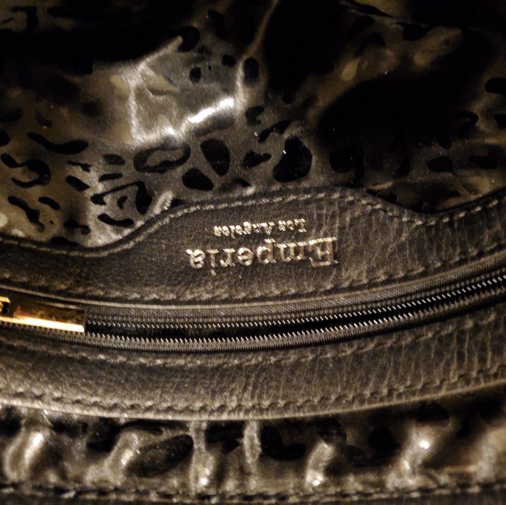 Black Purse - Picture 2 of 3